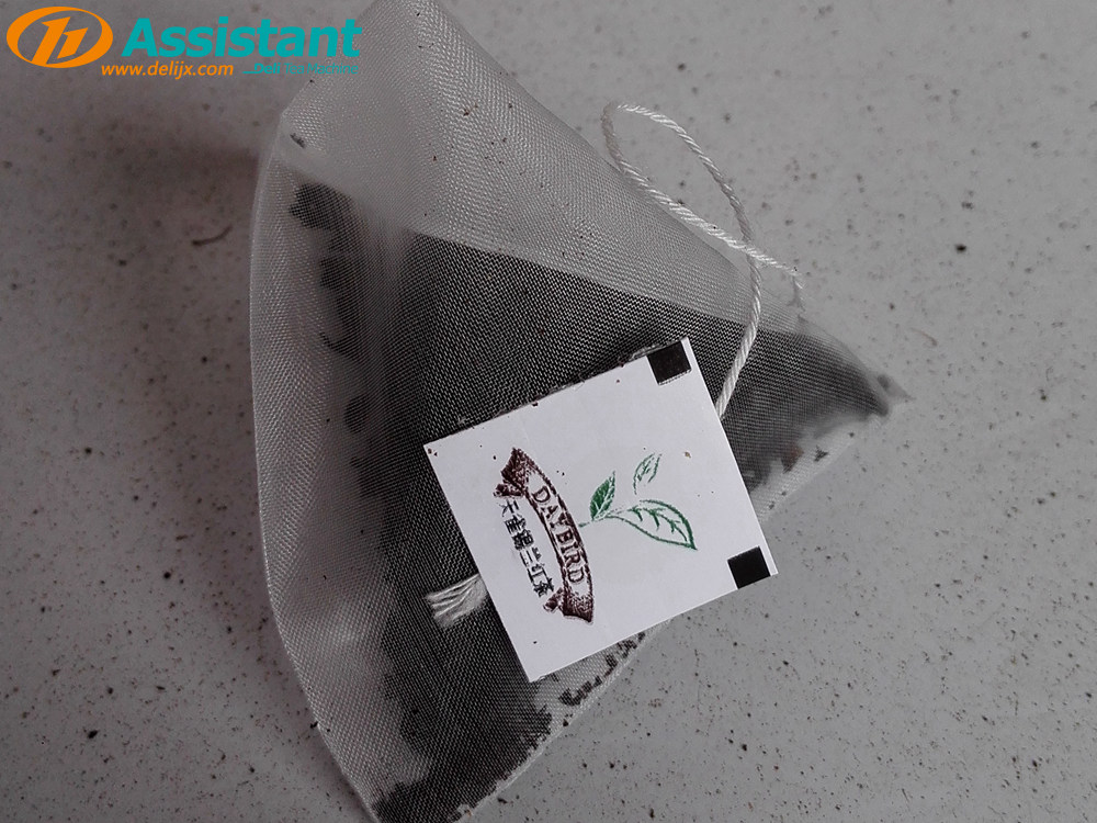 China Pyramid/Triangle Tea Bag With Out Plastic Bag Packing Machine DL-SJ3000-4C manufacturer